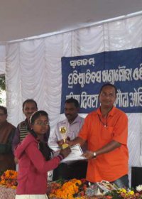 Distributing prize and certificate as a chief Guest at Khandamouda of Jharkhand